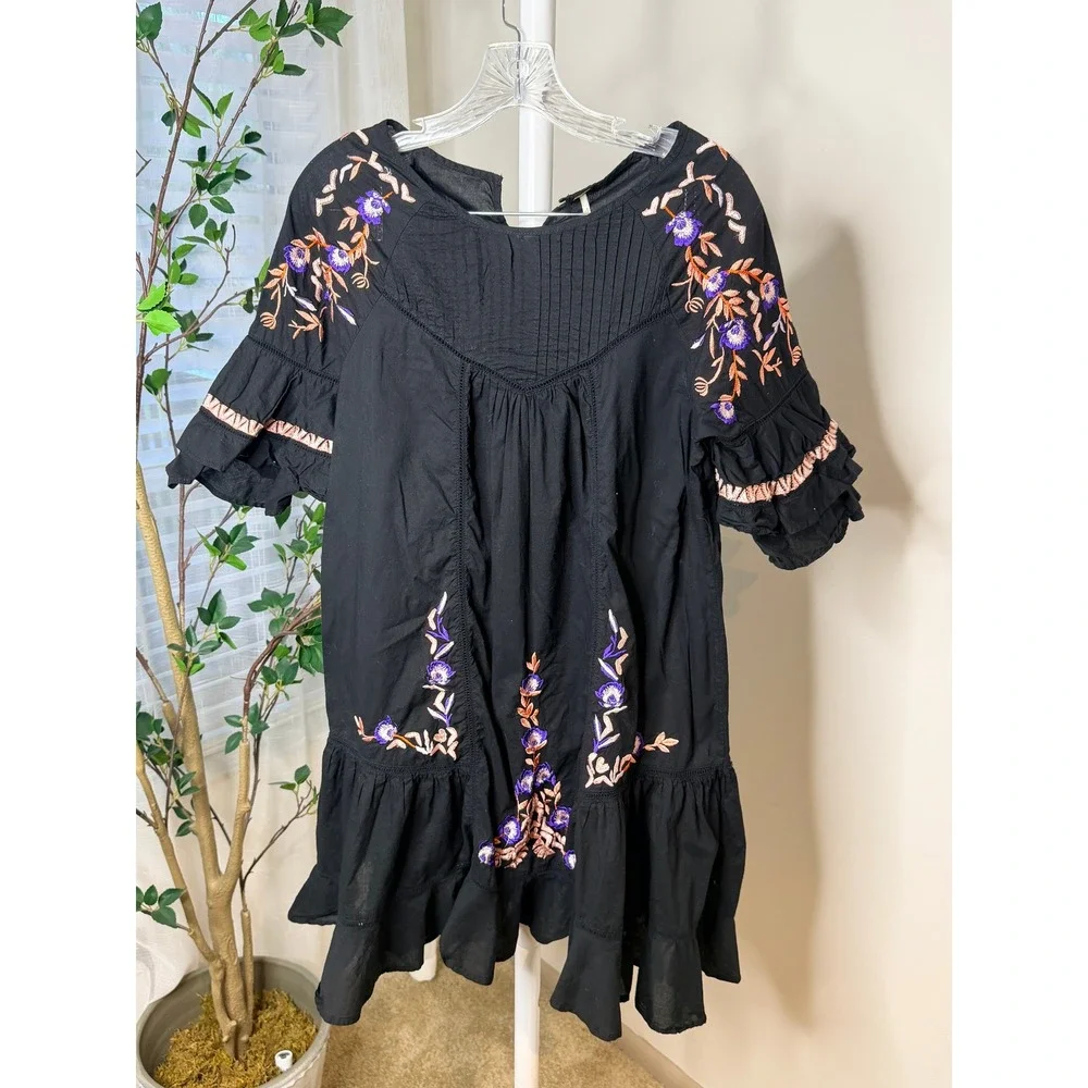 Free People Black Embroidered Floral Mini Dress Ruffle Sleeve Cotton Boho Medium